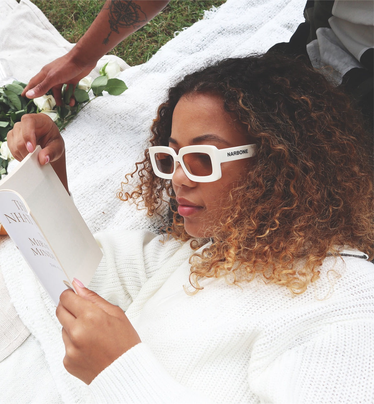 NARBONE Unisex Sunglasses (Stone)